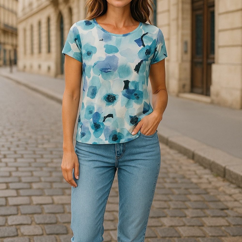 Apt 9 Essentials Blue Floral Watercolor Short Sleeve Top